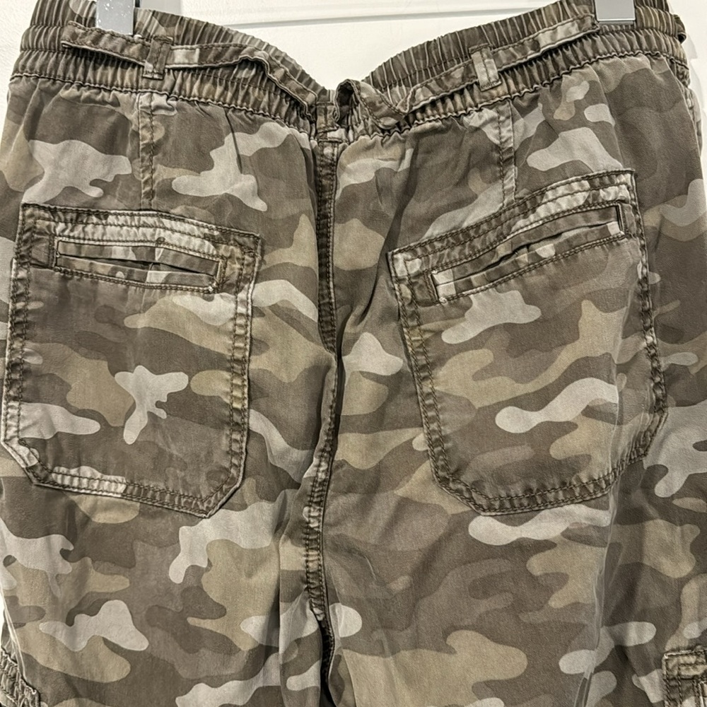 NWOT American Eagle Camouflage Jogger Medium - Picture 7 of 9